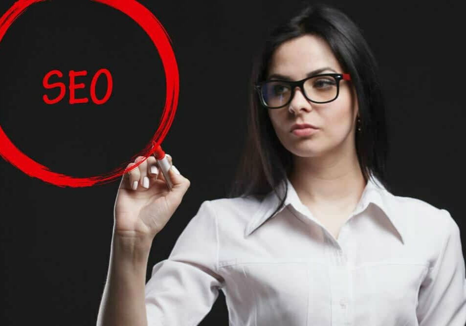 SEO_169203010_1000 Woman circling SEO