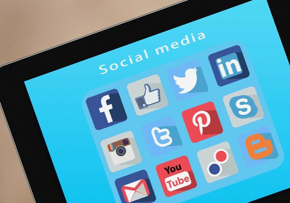 Social Media Tablet